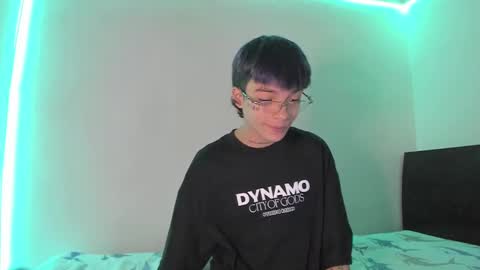 Snapshot of submissive_boyy_ chatting on 01.21.25 nico online show from 01.21.25