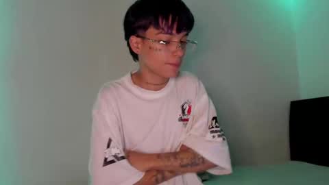 Snapshot of submissive_boyy_ chatting on 02.26.25 nico online show from 02.26.25