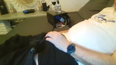 Snapshot of submissivguy chatting on 12.08.24 submissivguy online show from 12.08.24