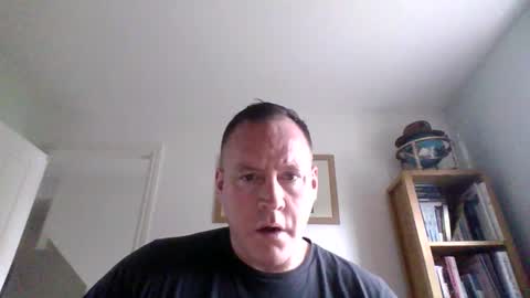 Snapshot of subpig84 chatting on 03.29.26 Sub Male online show from 03.29.26