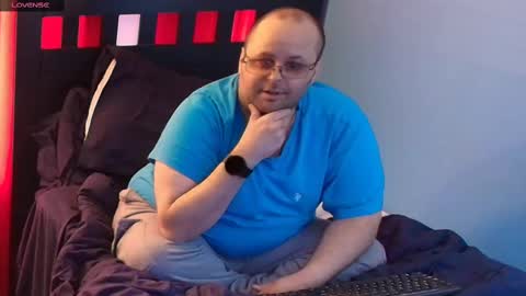 Snapshot of subzero_2689 chatting on 11.21.25 subzero online show from 11.21.25