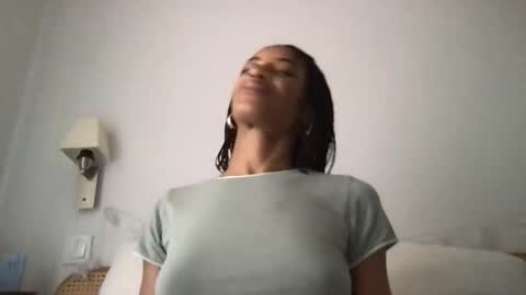 Snapshot of succubussirena chatting on 04.05.26 Succubus Sirena online show from 04.05.26