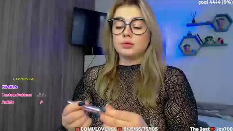 suchcute_ online show from 02.23.26