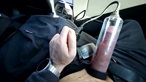 Snapshot of sucherealetreffen chatting on 02.18.25 sucherealetreffen online show from 02.18.25