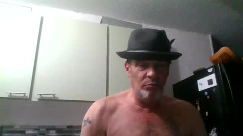 Snapshot of suckitu812 chatting on 01.06.25 SUCKITU812 online show from 01.06.25