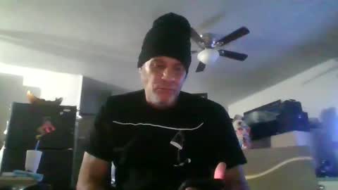 Snapshot of suckitu812 chatting on 01.19.25 SUCKITU812 online show from 01.19.25