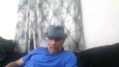 Snapshot of suckitu812 chatting on 03.10.25 SUCKITU812 online show from 03.10.25