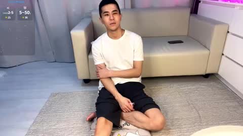 Snapshot of sue_star chatting on 12.30.24 Emmy online show from 12.30.24