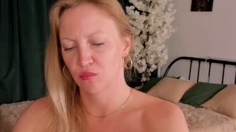 sugamomy online show from 09.15.25