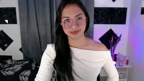 Snapshot of sugar_chloe17 chatting on 10.17.25 sugar_chloe17 online show from 10.17.25