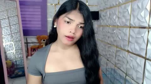 Snapshot of sugar_n_spicex chatting on 04.16.26 trisha online show from 04.16.26