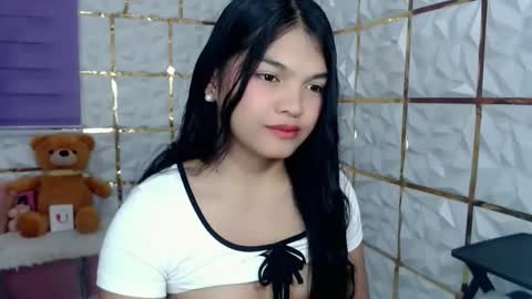 Snapshot of sugar_n_spicex chatting on 05.23.26 trisha online show from 05.23.26