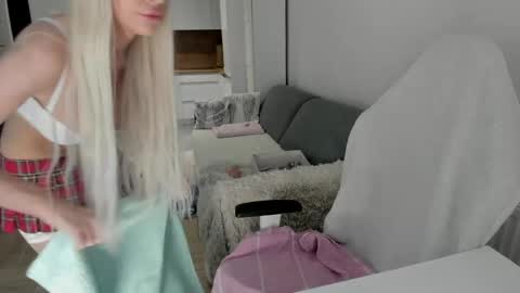 Kinga online show from 04.26.26