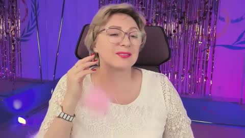 Vivien online show from 02.19.25