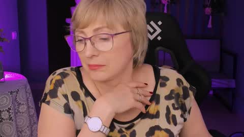 Vivien online show from 03.12.25