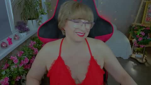 Vivien online show from 04.30.26
