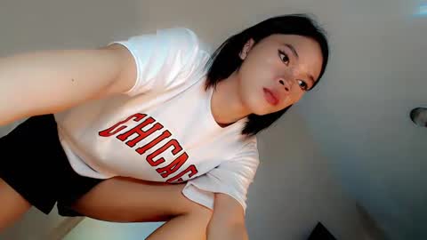 LoveSugar online show from 01.26.25