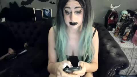 Sugary online show from 10.25.25