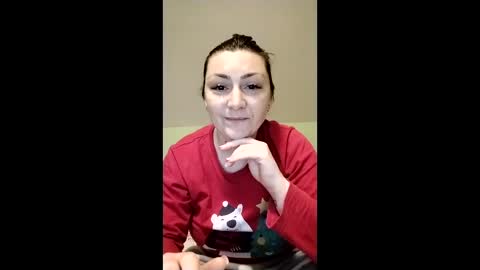 Snapshot of sugaryasmin chatting on 12.17.25 SugarYas online show from 12.17.25