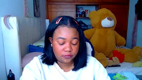 Snapshot of suggarbaby1 chatting on 09.21.25 Cami Back in 2 hours online show from 09.21.25