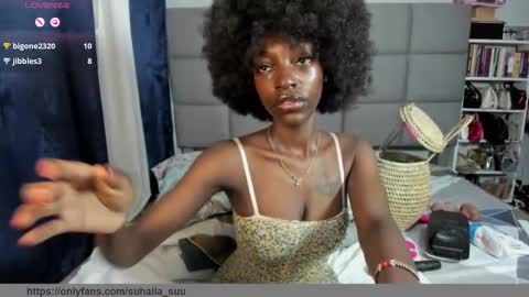 Snapshot of suhaila_suu chatting on 10.21.25 suhaila_suu online show from 10.21.25