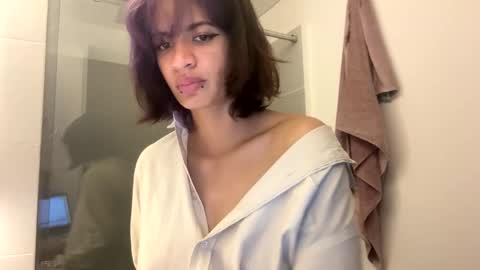 Snapshot of sukulaurens chatting on 09.25.25 Suku Ren online show from 09.25.25