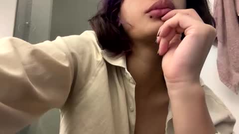 Snapshot of sukulaurens chatting on 09.26.25 Suku Ren online show from 09.26.25