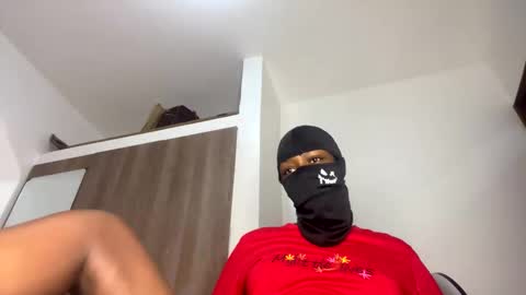 Snapshot of sultryaura chatting on 02.28.26 maskedtemptress online show from 02.28.26