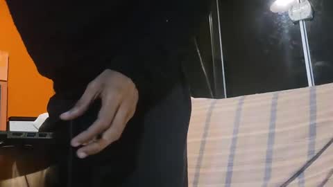 Snapshot of sumjang chatting on 11.18.25 Sumjang and Luksmen online show from 11.18.25