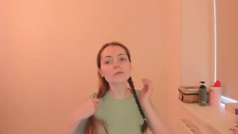 Summer Preston online show from 04.25.26