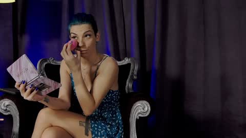 Snapshot of summer_quinn_ chatting on 12.30.24 Deea online show from 12.30.24