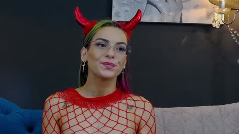 Snapshot of summer_quinn_ chatting on 01.22.25 Deea online show from 01.22.25