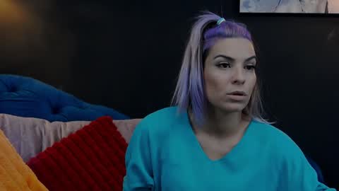 Snapshot of summer_quinn_ chatting on 02.05.25 Deea online show from 02.05.25