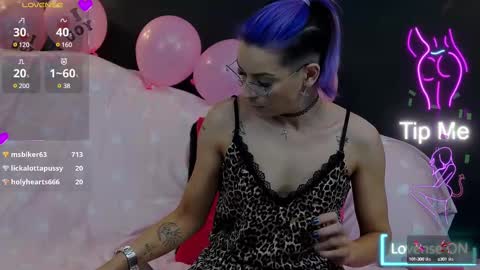 Snapshot of summer_quinn_ chatting on 02.15.25 Deea online show from 02.15.25