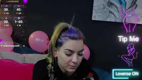 Snapshot of summer_quinn_ chatting on 02.27.25 Deea online show from 02.27.25