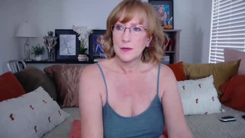 Snapshot of summerknightzzz chatting on 11.13.25 SummerKnightzzz online show from 11.13.25