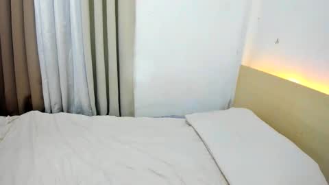 Snapshot of summersunshinex chatting on 11.20.25 summersunshinex online show from 11.20.25