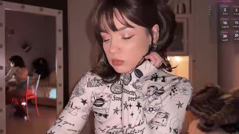 Miss Nelly online show from 09.08.25