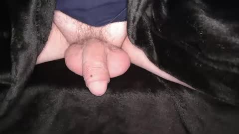 Snapshot of sundicksun chatting on 12.10.24 s online show from 12.10.24