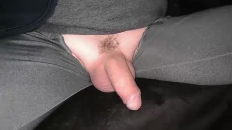 Snapshot of sundicksun chatting on 10.02.25 s online show from 10.02.25