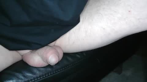 Snapshot of sundicksun chatting on 10.29.25 s online show from 10.29.25