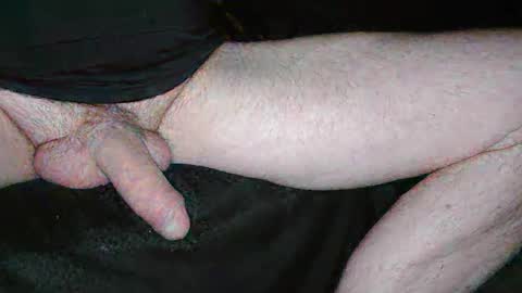 Snapshot of sundicksun chatting on 11.21.25 s online show from 11.21.25