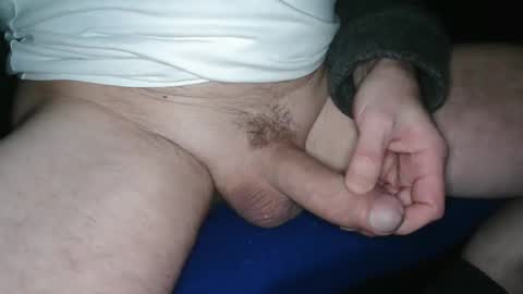 Snapshot of sundicksun chatting on 12.19.25 s online show from 12.19.25