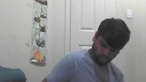 Snapshot of sundoog chatting on 12.18.25 Sundoog online show from 12.18.25