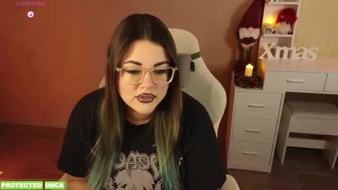 Tina. Im topless model  online show from 12.15.25