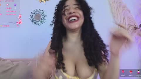 Snapshot of sunflower_aillyn chatting on 10.21.25 Aillyn Perez online show from 10.21.25