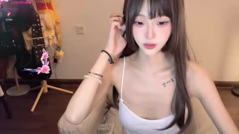 Snapshot of sunflowerbbb chatting on 11.24.25 coco online show from 11.24.25