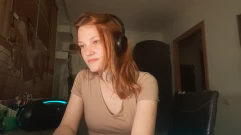 Leah - is graceful online show from 05.07.26