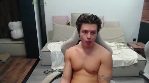 Alice and Sergey online show from 11.25.25