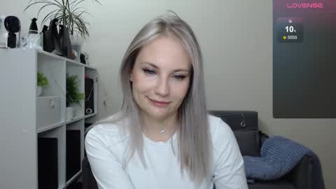 Naomi online show from 01.03.25